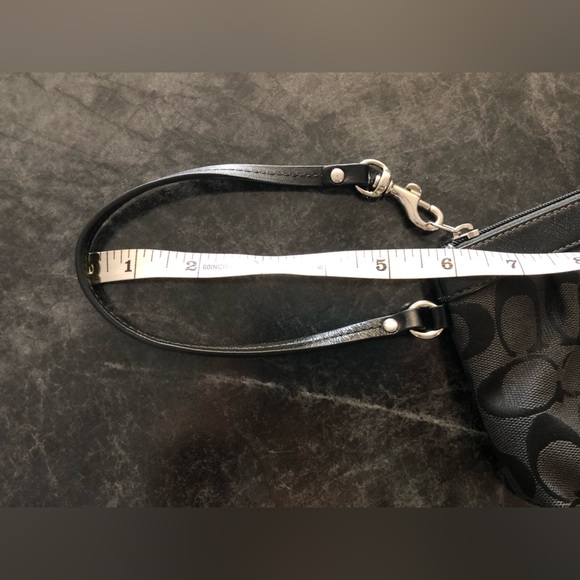 Coach Wristlet - Picture 10 of 10